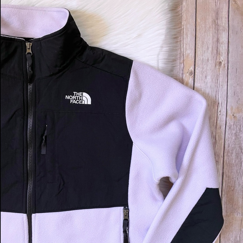 The North Face Women’s Plus Denali Lavender Fog Jacket - Picture 3 of 11